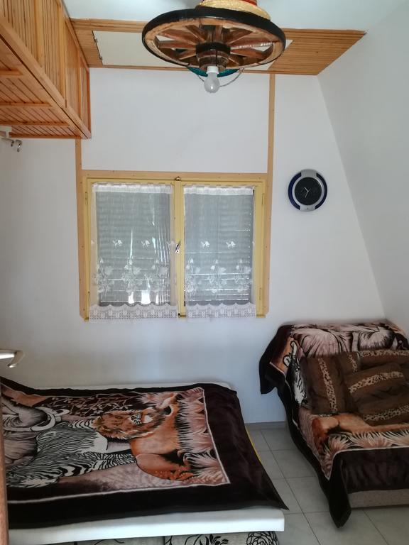 Tiszavirag Nyaralohaz Villa Szeged Buitenkant foto