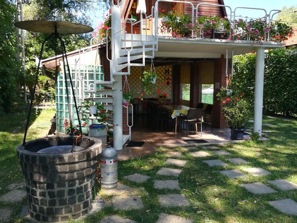 Tiszavirag Nyaralohaz Villa Szeged Buitenkant foto