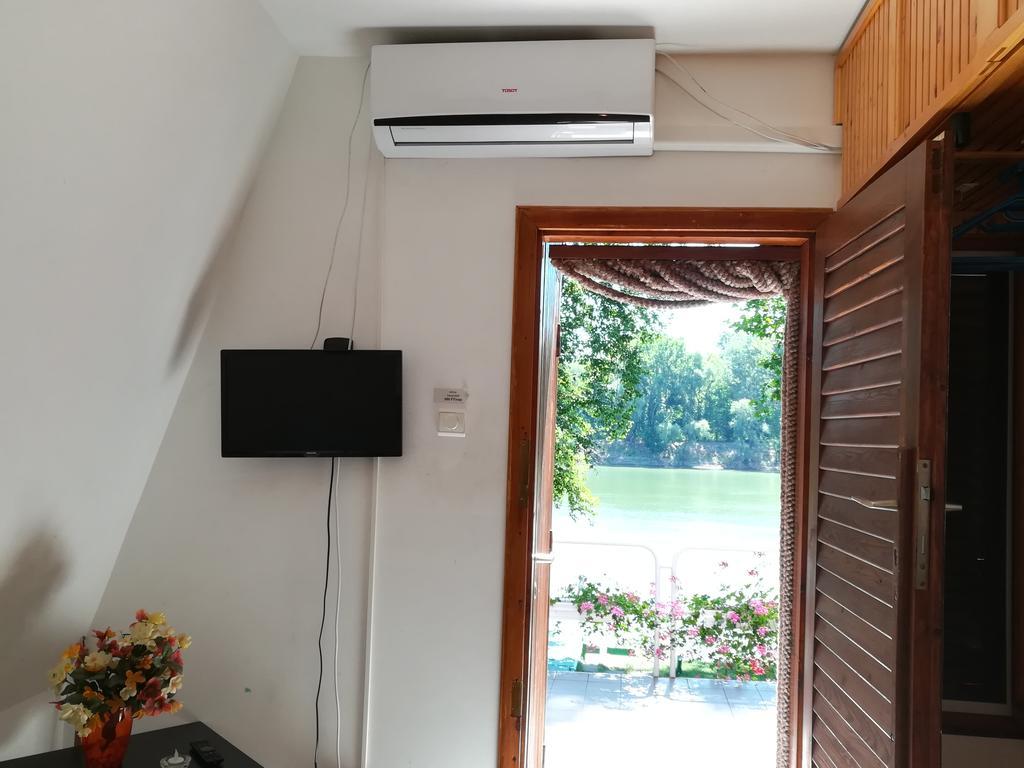 Tiszavirag Nyaralohaz Villa Szeged Buitenkant foto